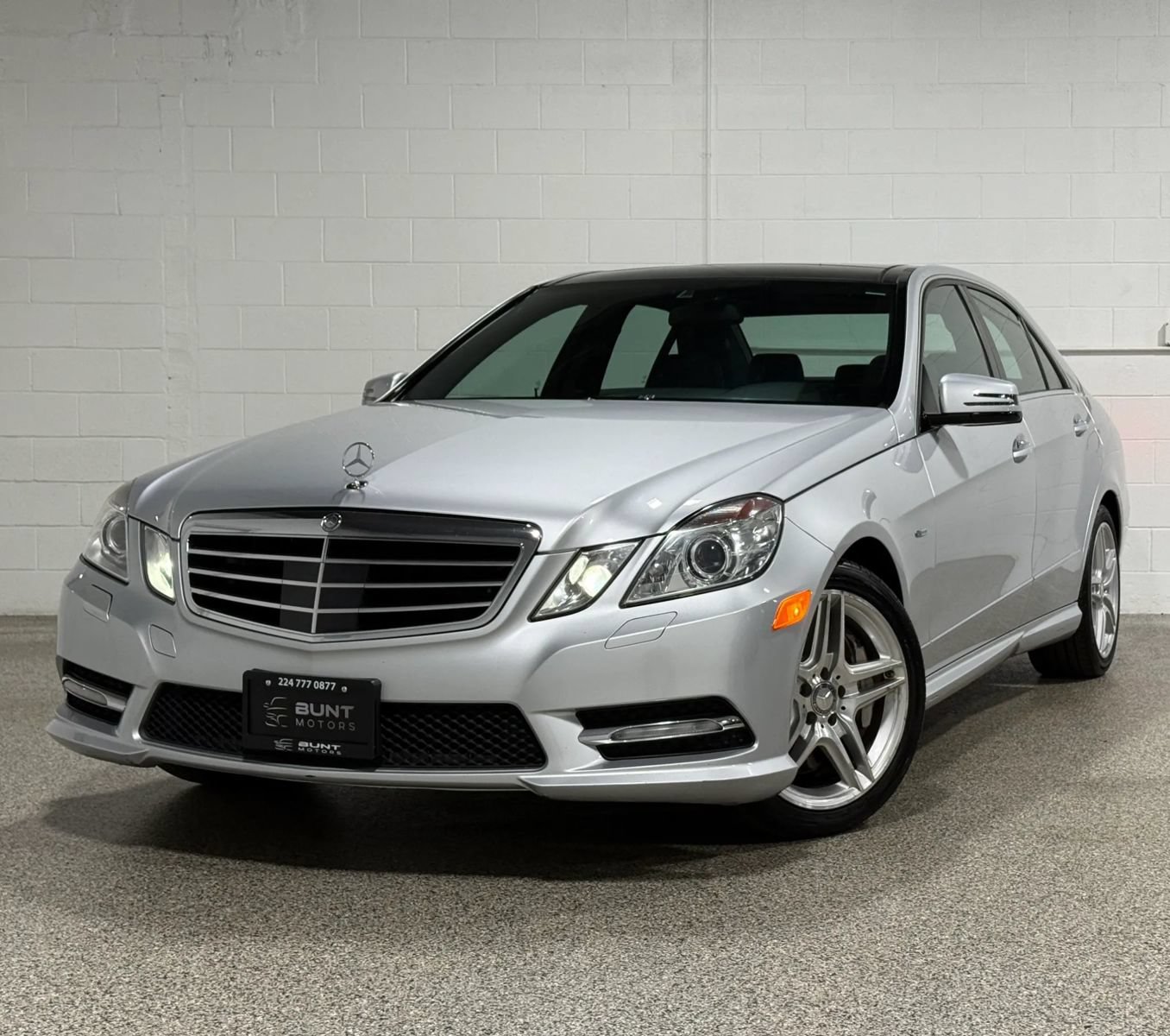 Used 2012 Mercedes-Benz E 550 4MATIC Sedan image 2
