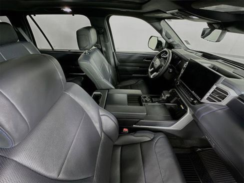 Certified 2024 Toyota Sequoia Platinum image 30