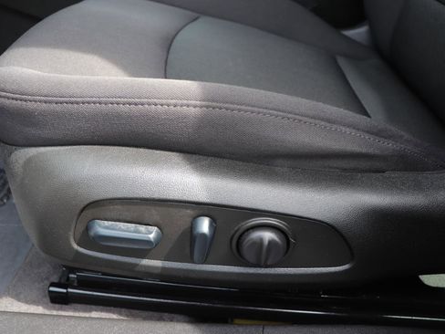 Used 2024 Chevrolet Malibu LT image 46