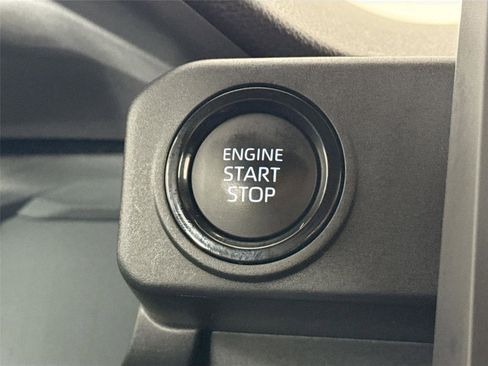 Certified 2025 Toyota Tacoma SR5 image 21