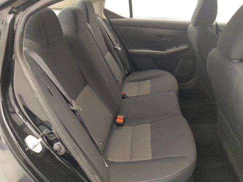 Used 2024 Nissan Sentra SV FWD image 19