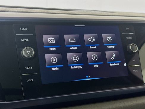 Certified 2023 Volkswagen Taos SE w/ Panoramic Sunroof Package AWD/4WD image 16