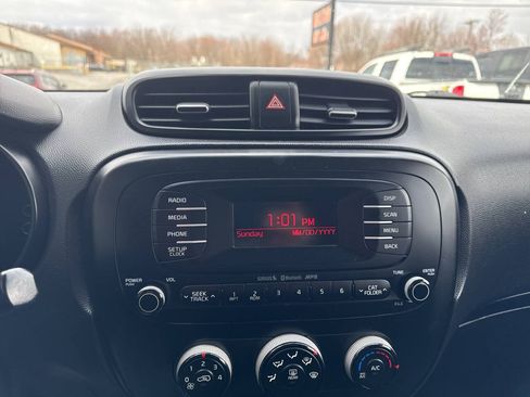 Used 2015 Kia Soul FWD image 27