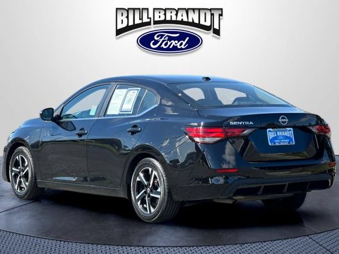Used 2025 Nissan Sentra SV FWD image 5