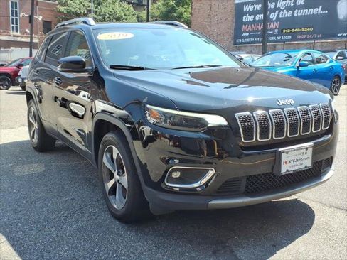 Certified 2019 Jeep Cherokee Limited AWD/4WD image 3