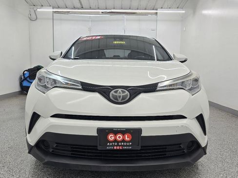 Used 2018 Toyota C-HR XLE image 2