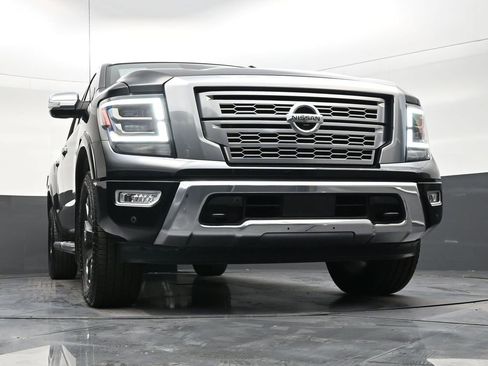 Used 2021 Nissan Titan Platinum Reserve w/ Moonroof Package image 25