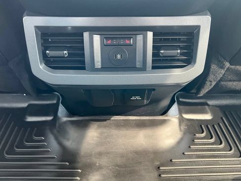 Used 2024 Ford F250 Lariat w/ Lariat Ultimate Package AWD/4WD image 23