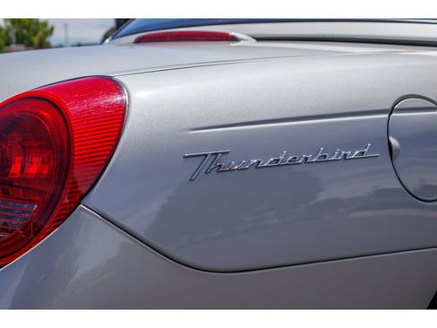Used 2005 Ford Thunderbird 50th Anniversary RWD image 27