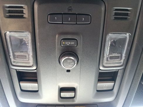 Used 2023 GMC Yukon SLT image 26