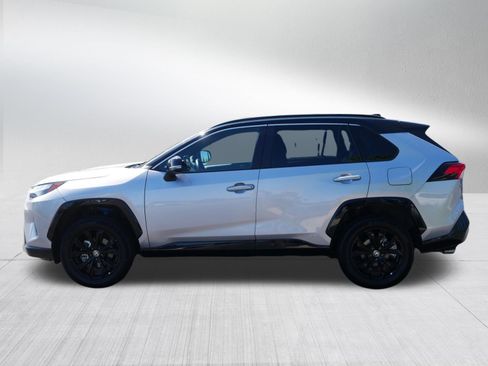 Used 2023 Toyota RAV4 XSE AWD/4WD image 4