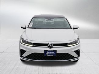 Certified 2025 Volkswagen Jetta SE video 2