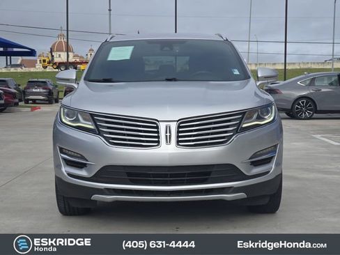 Used 2017 Lincoln MKC Reserve w/ Lincoln MKC Climate Package AWD/4WD image 2