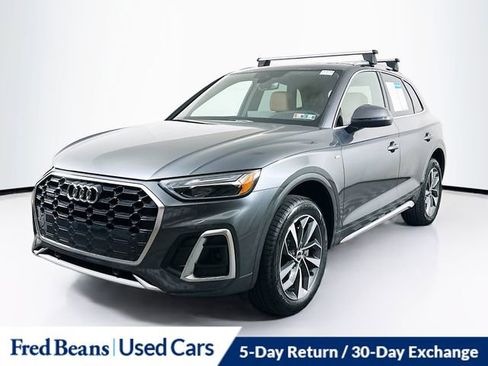 Used 2022 Audi Q5 2.0T Premium w/ Convenience Package image 3