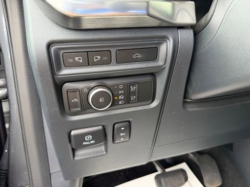 Used 2021 Ford F150 Lariat w/ Equipment Group 502A High image 18