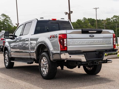 Certified 2022 Ford F250 Lariat w/ Chrome Package AWD/4WD image 4