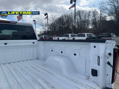 Used 2025 GMC Sierra 1500 Elevation image 11