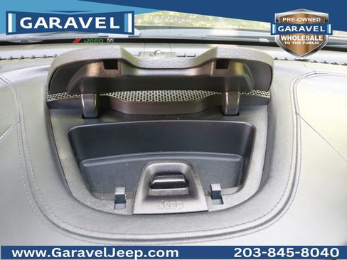 Used 2019 Jeep Cherokee Overland AWD/4WD image 15