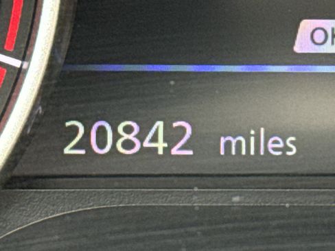 Used 2024 Nissan Sentra SV FWD image 21