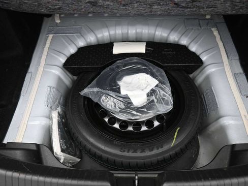 Used 2024 Chevrolet Malibu LT image 26