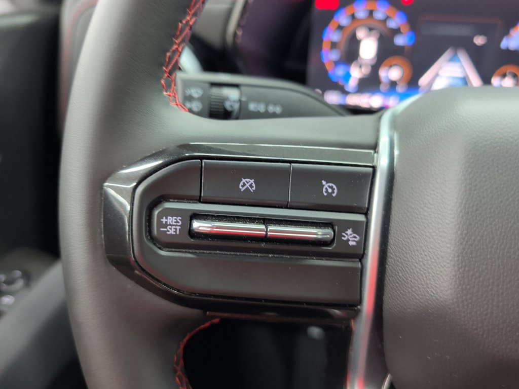Used 2026 Chevrolet Colorado Z71 AWD/4WD image 13