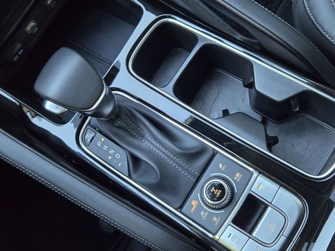 Certified 2025 Kia Telluride EX w/ EX Captain's Chair Package image 19