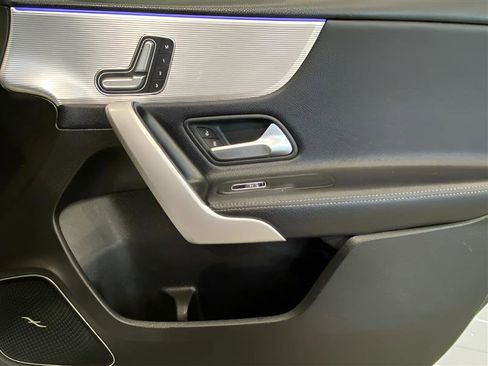 Used 2020 Mercedes-Benz A 220 image 13