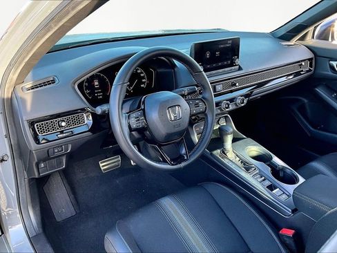 Used 2025 Honda Civic Sport image 14