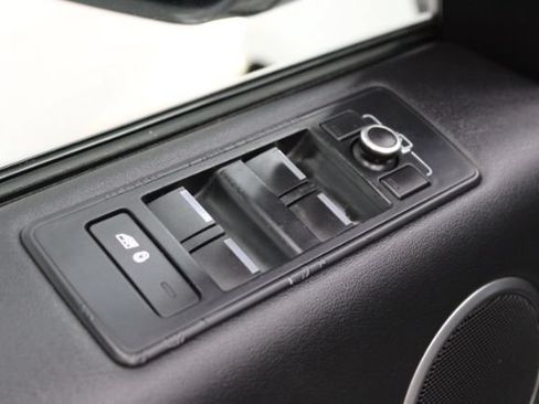 Used 2016 Land Rover Range Rover Sport Supercharged AWD/4WD image 11