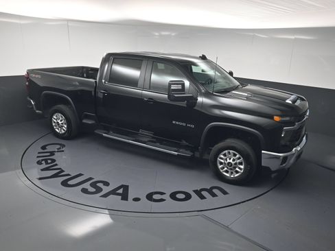 Used 2025 Chevrolet Silverado 2500 LT w/ Convenience Package AWD/4WD image 33