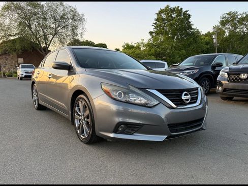 Used 2018 Nissan Altima 2.5 SR w/ SR Special Edition image 1
