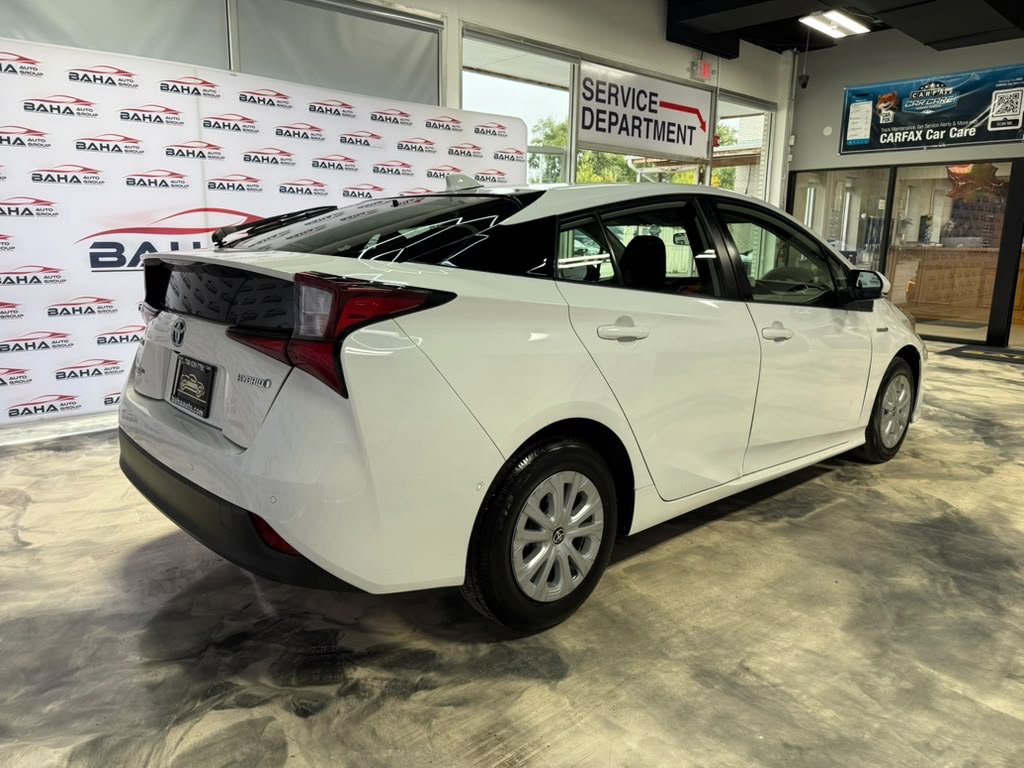 Used 2022 Toyota Prius LE FWD image 6