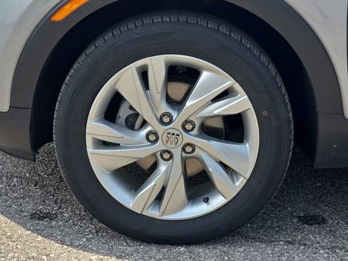 Certified 2024 Buick Encore GX Preferred w/ Comfort Package FWD image 34