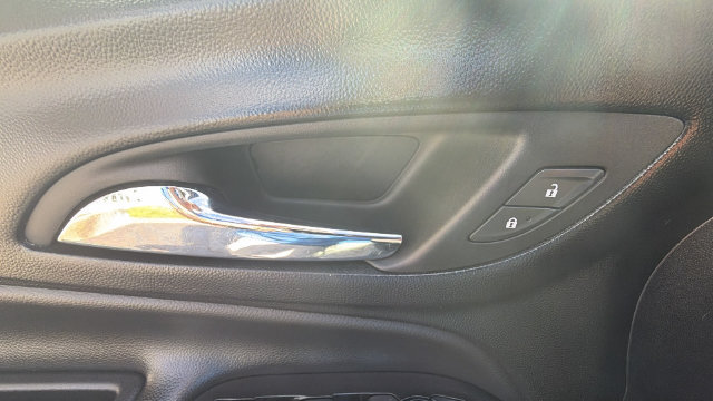 Used 2019 Chevrolet Equinox LT AWD/4WD image 18