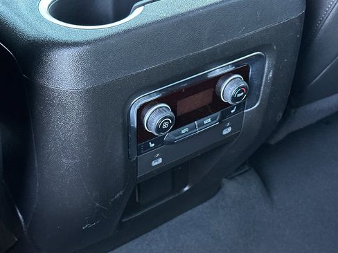 Used 2024 Chevrolet Tahoe Premier image 15