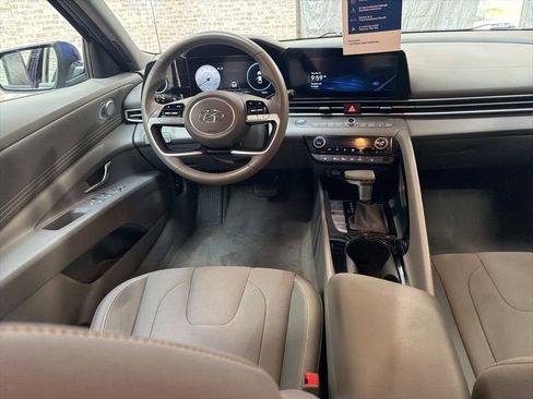 Certified 2023 Hyundai Elantra SEL w/ Convenience Package image 15