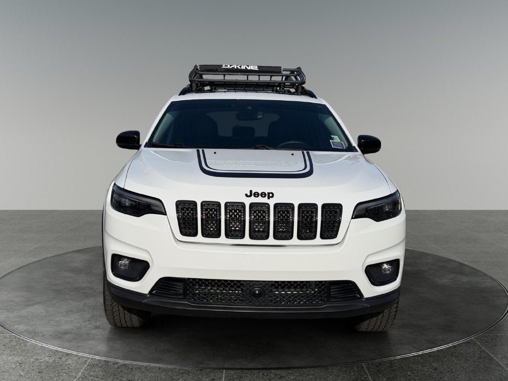 Used 2022 Jeep Cherokee Latitude AWD/4WD image 2