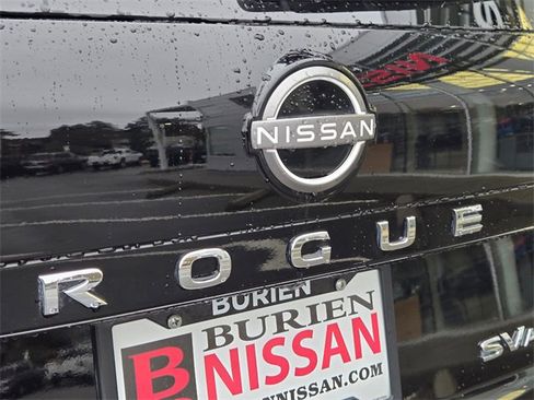 Used 2022 Nissan Rogue SV w/ SV Premium Package image 14