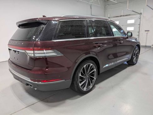 Used 2020 Lincoln Aviator Reserve w/ Equipment Group 202A image 9
