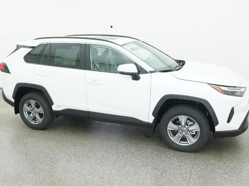 New 2025 Toyota RAV4 XLE image 12
