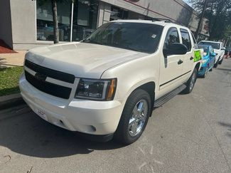Used 2011 Chevrolet Avalanche LTZ AWD/4WD video 1
