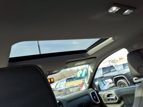 Used 2019 GMC Sierra 1500 SLT w/ SLT Premium Plus Package image 11