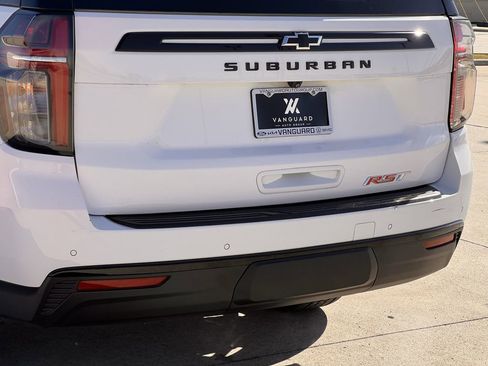 Used 2024 Chevrolet Suburban RST w/ Luxury Package image 8