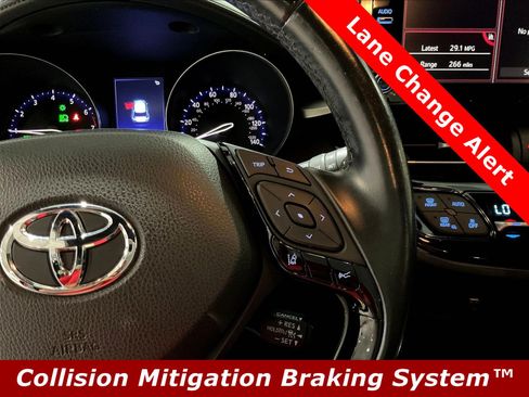 Used 2019 Toyota C-HR XLE FWD image 11