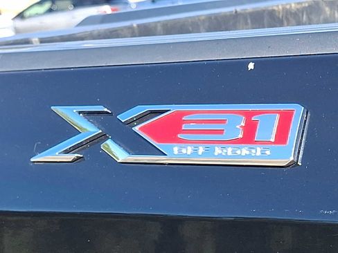 Certified 2023 GMC Sierra 1500 SLT w/ SLT Convenience Package image 32