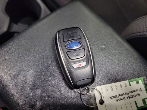 Used 2025 Subaru Forester Premium AWD/4WD image 15