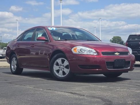Used 2009 Chevrolet Impala LT FWD image 2
