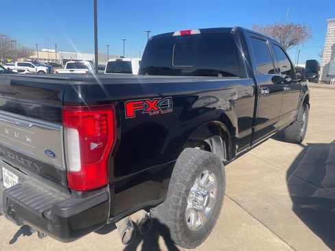 Used 2017 Ford F350 Platinum w/ Platinum Ultimate Package image 8