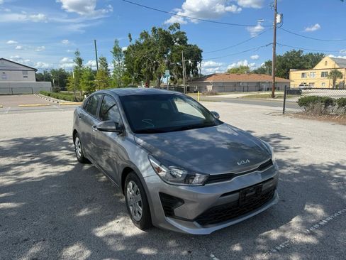 Used 2023 Kia Rio S FWD image 3