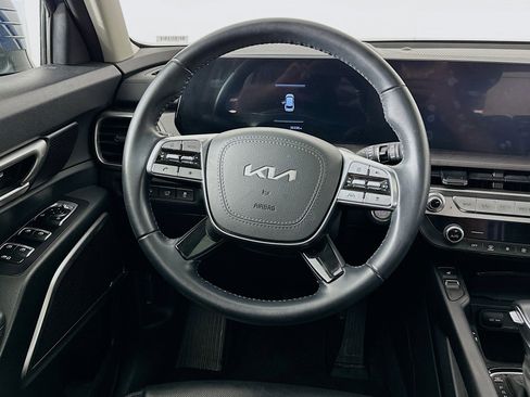 Used 2025 Kia Telluride S image 18